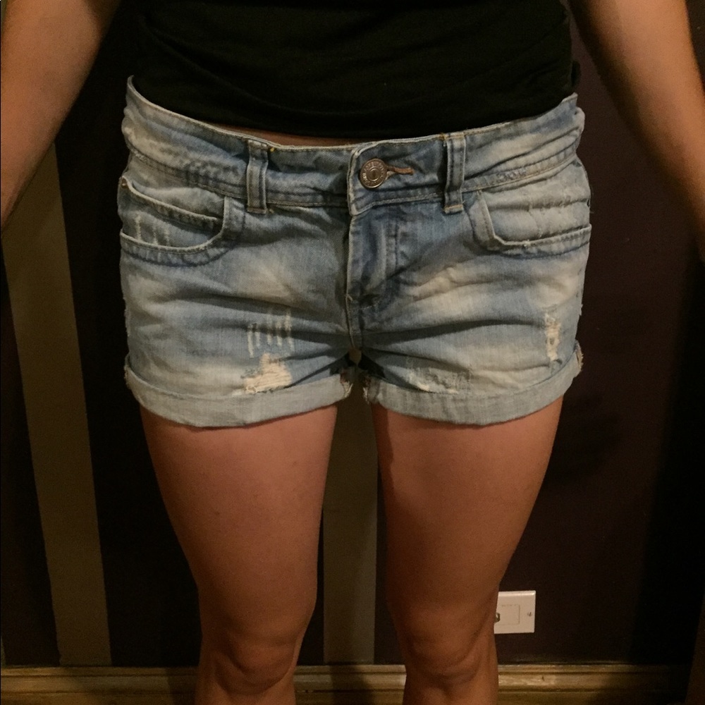 Forever 21 Denim shorts, size 28